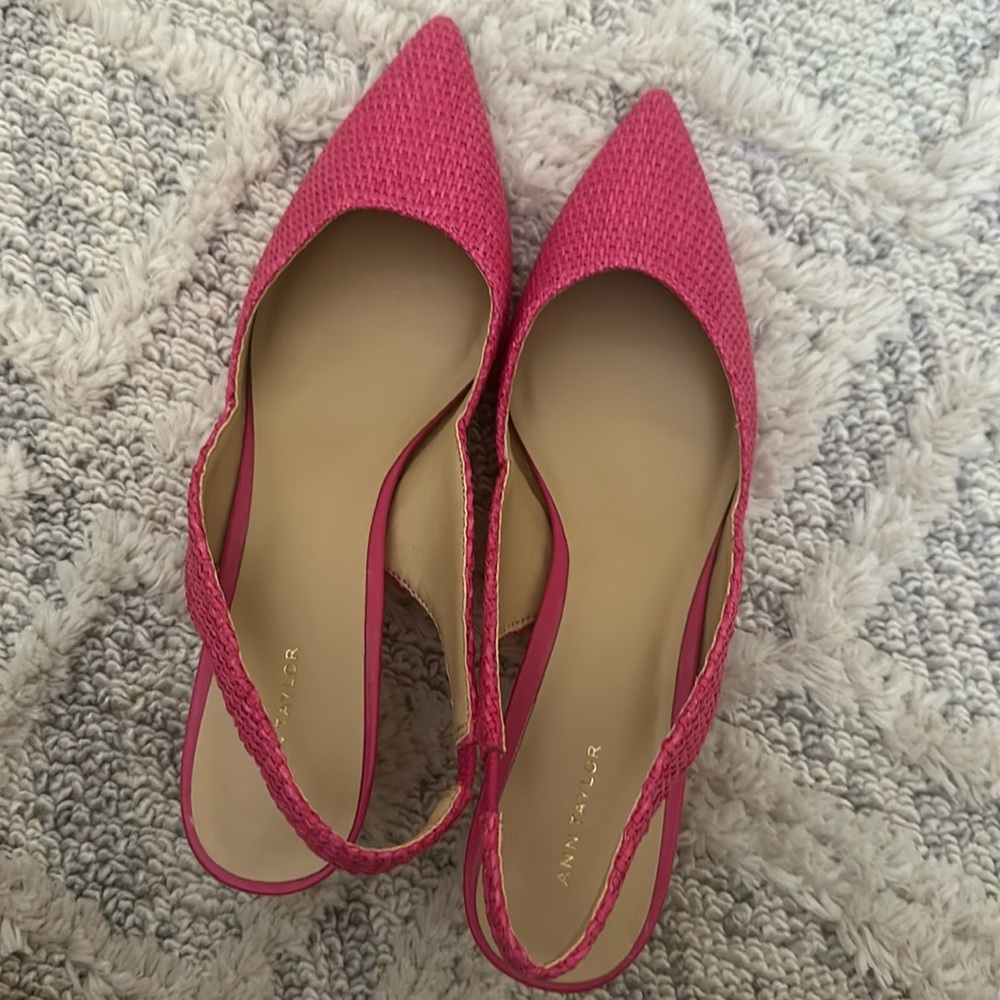 Ann Taylor, pink pointy toe, sling back, NWOT, kitten heel. 8.5